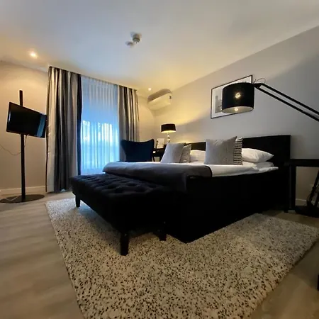 Отель Parkhotel 4*