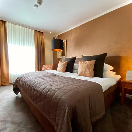 Parkhotel فندق