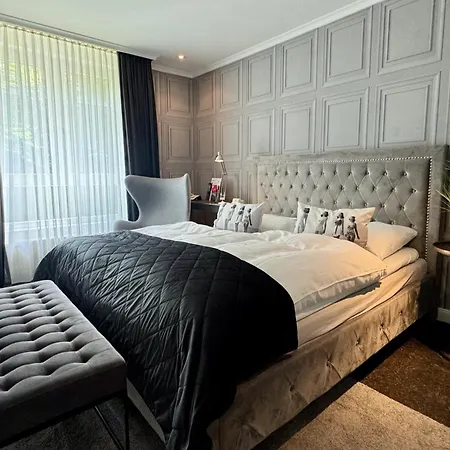 Parkhotel מלון 4*