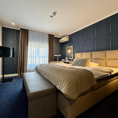 Parkhotel 4*