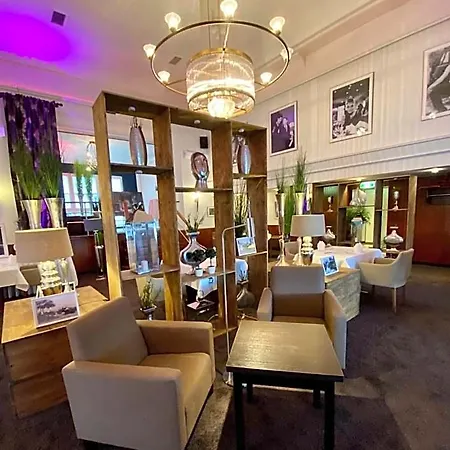 Parkhotel 호텔
